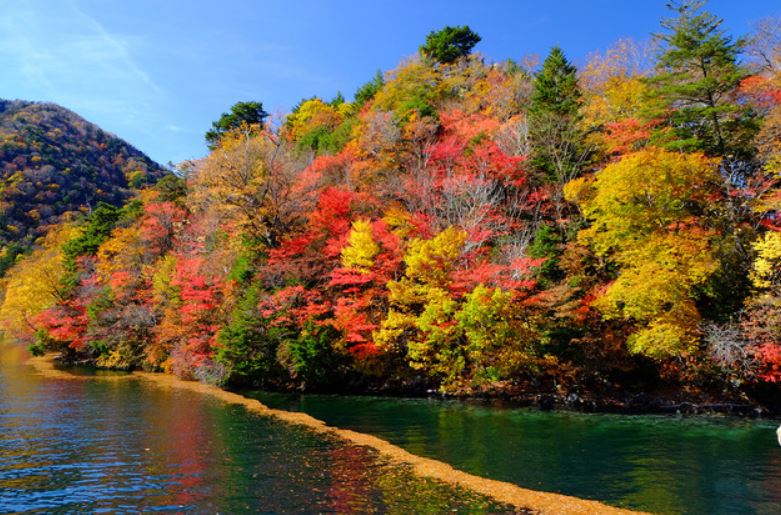 日光中禅寺湖畔